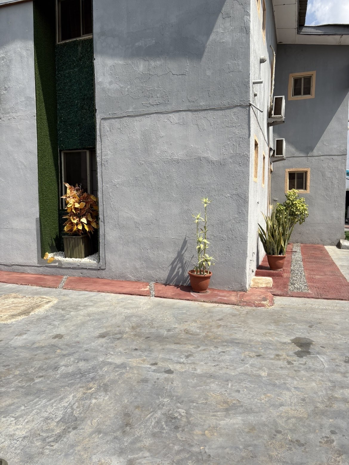 Walkway between the apartment blocks